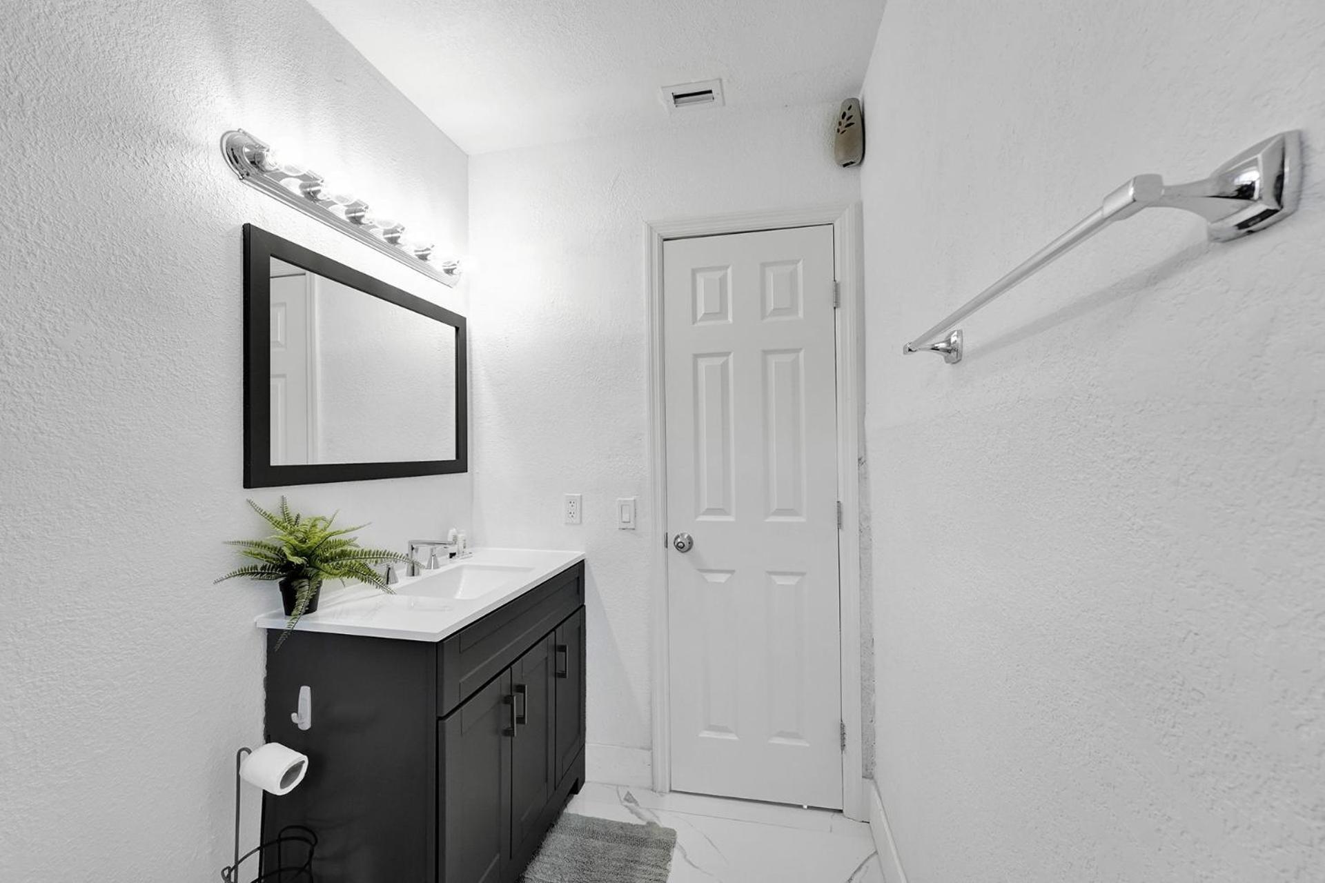 Newly Renovated/Near Sunny Isles Beach/Fre-Parking North Miami Beach Esterno foto